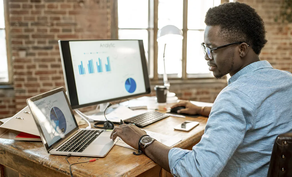 ¿Qué herramientas puedes utilizar para el análisis de datos web?